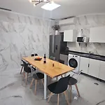 招待所 Garden 3*