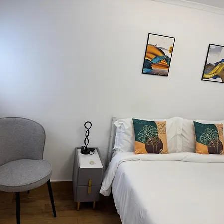 Garden בית הארחה *