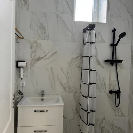 Garden House بيت ضيافة كاسكايس